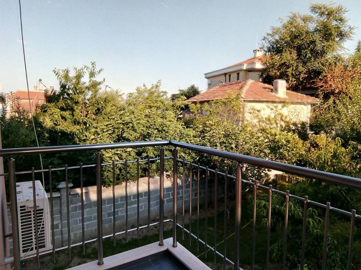 Alfa Guest Rooms With Parking Varna Exterior foto